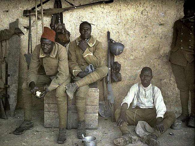 Karvīri no Senegālas Autors: Foxdais Pirmais pasaules karš krāsās.