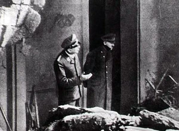 Vācijas nacistu pavēlnieks... Autors: ČOPERS Slavenību pēdējie foto