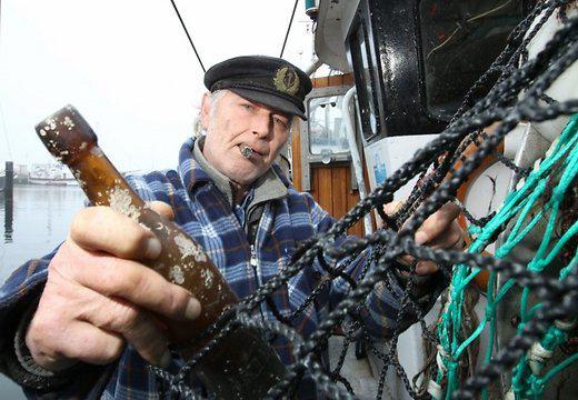 Autors: LatvijasEiriks Vācu zvejnieki atrada vēstuli pudelē kurai ir vairāk nekā 100 gadi