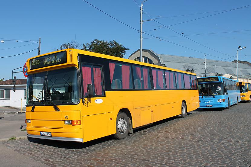 VolvonbspSaumlffle 2000NL Autors: bobija Rīgas mikroautobusu satiksme,Ogres autobuss un Ekspress Ādaži autobusi