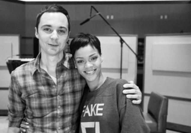 Rihanna un Džims Parsons vienā... Autors: ČOPERS Super RETAS slavenību bildes 40+