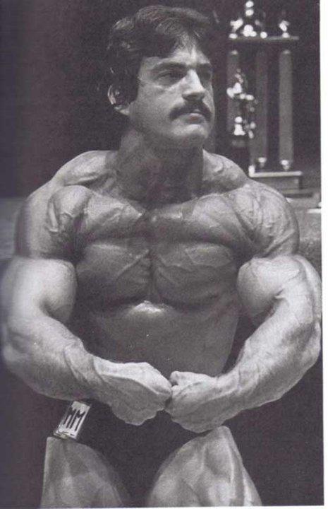  Autors: Stallion Mike Mentzer-Heavy Duty