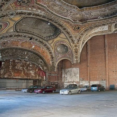 Pamestais Detroitas teātris... Autors: pseydonymus Baisas, pamestas vietas (FOTO)