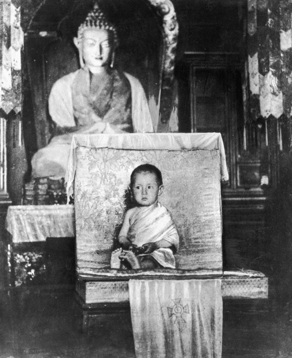 Dalailama 2 gadu vecumā 1937 Autors: Fosilija Reti kadri.
