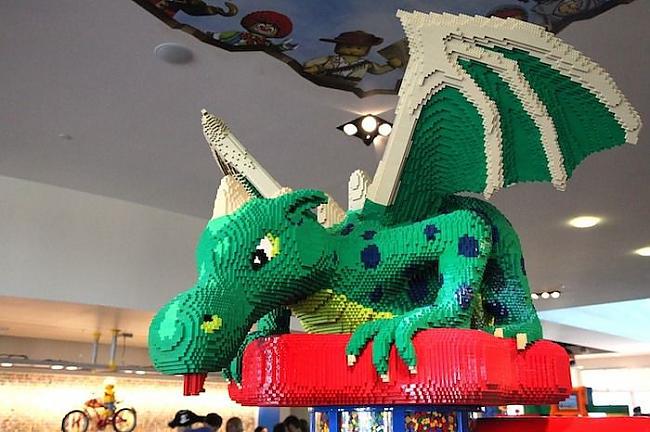 Scaronī ir pati pirmā Legoland... Autors: Fosilija Vai tu zini, ka izskatās Lego viesnīca?