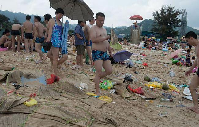  Autors: msi11 Ķīniešu pludmale kas ir pārvērtusies atkritumu izgāstuvē