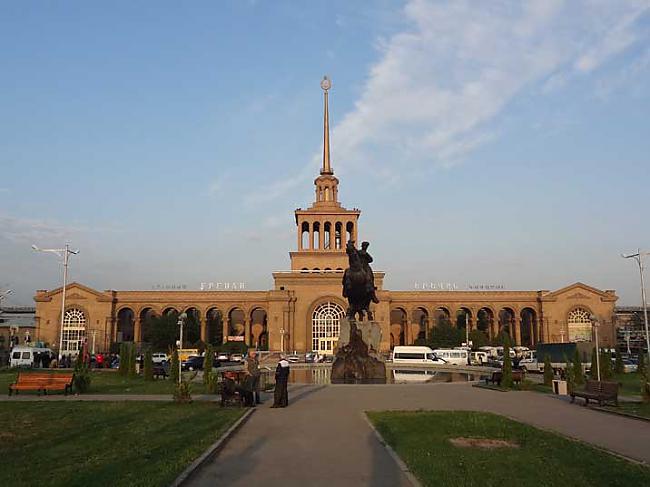 Erevāna Armēnija Autors: SinagogenBombardiren Dzelzceļa stacijas Eiropas galvaspilsētās