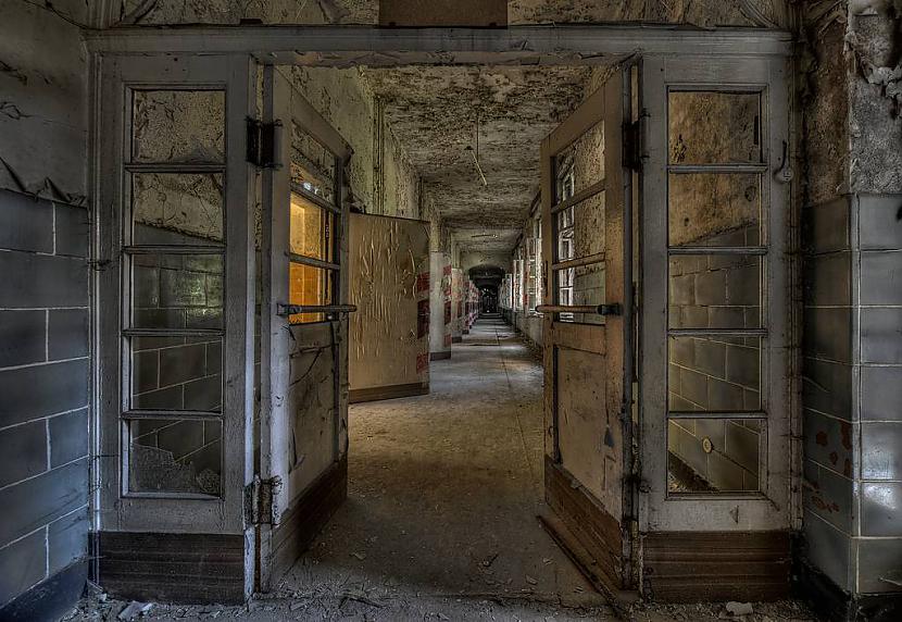 Scaronobrīd maza daļa no lielā... Autors: kakjis Beelitz-Heilstätten Sanatorija Vācijā