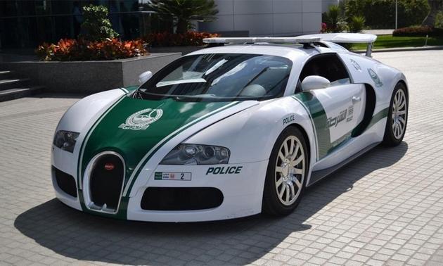 Un protams Dubaja Bugatti... Autors: Artefakts Pasaules ātrākās policijas mašīnas.