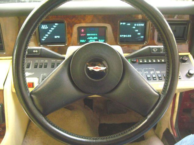 Aston Martin Lagonda Series 2... Autors: KinoVakars Automobiļu paneļi no pagātnes.