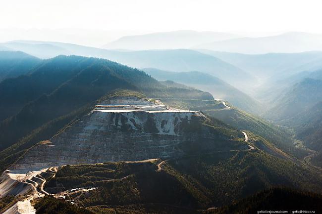  Autors: Hello Baikāla ezers un apkārtne no putna lidojuma.