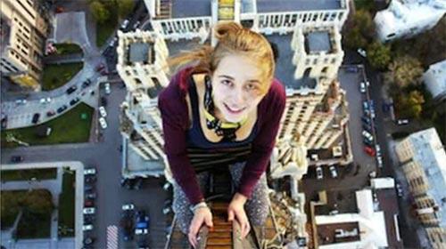 Scaronī 17 gadus jaunā krievu... Autors: BodyBoard Selfiji īsi pirms nāves!