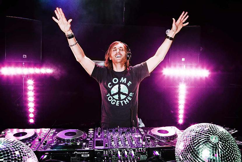 7vieta David GuettaKritums par... Autors: Samanta333 Top 15 DJs 2014