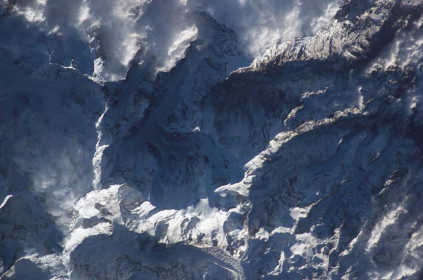 Himalaju kalni no putna acs jā... Autors: TestU mONSTRs Zeme tāda, kādu tu to neesi redzējis, un fakti, kurus neesi dzirdējis.