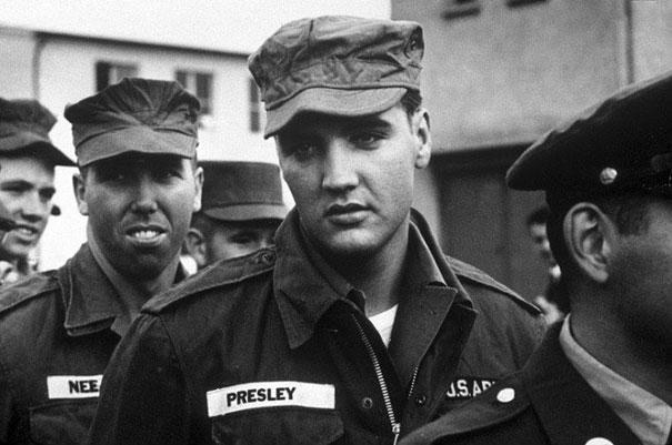 Elvis Preslijs armijā 1958gads Autors: Lords Lanselots Attēli, kuri pasaka vairāk kā tūkstoš vārdus