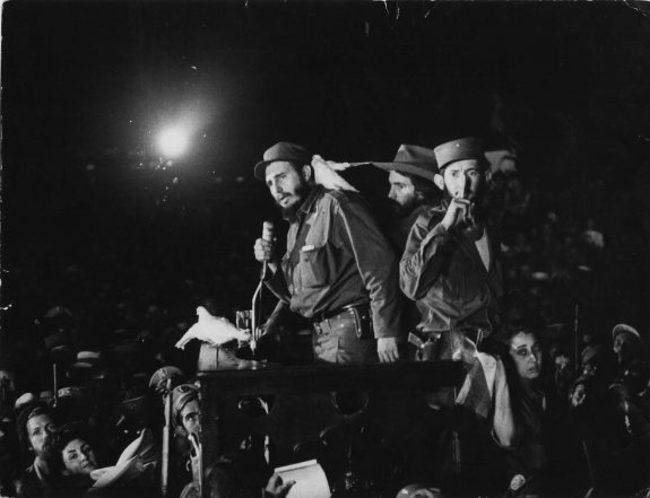 Nolaidusies dūja uz Fidela... Autors: kaķūns 30 reti foto, kuri nav mācību grāmatās