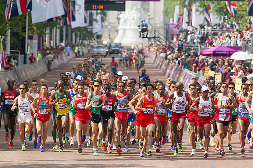 2012 gadā Londonas maratonā... Autors: kaķūns 10 pasaulei nozīmīgi notikumi PIRMOREIZ un TAGAD