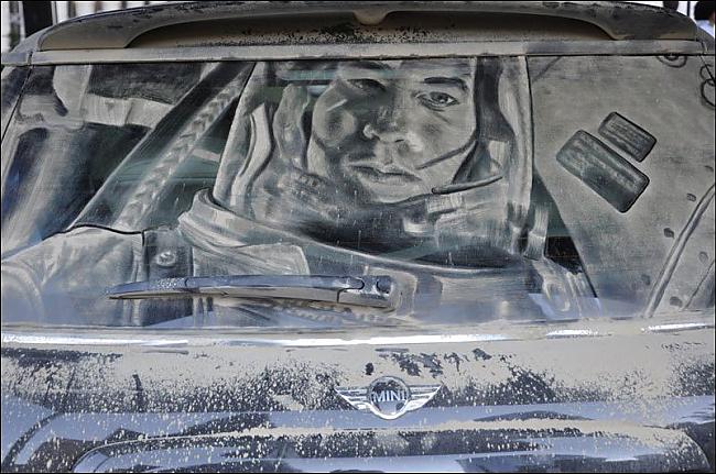  Autors: Hello Zīmējumi uz netīra autiņa.