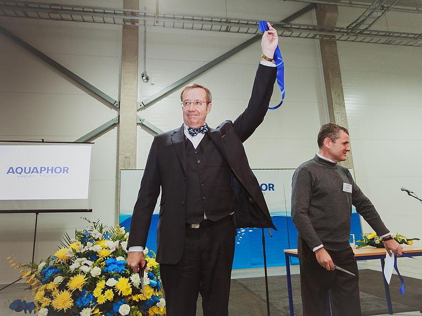 Hendriks Ilvess atklāj... Autors: keksiits Līderis Austrumeiropas ūdens filtru tirgū Aquaphor atver jaunu rūpnīcu Igaunijā