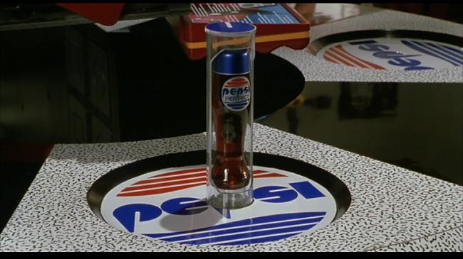 Pepsi PerfectReklāmas daļas... Autors: Neticamaiss 2015. gads fantastikas filmā 'Back to the Future II'