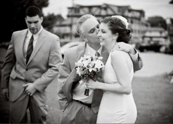  Autors: VIĻŅUKS Pat tava kāzu diena nav pasargāta no FOTOBUMBĀM!