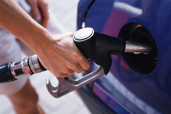Degviela Vidējā degvielas cena... Autors: Vampire Lord Un tu uzskati, ka maksā par daudz???