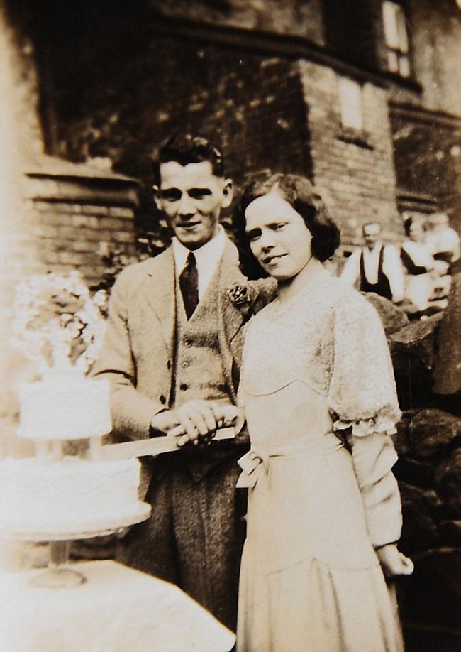 Glenīza ar savu vīru Viliamu... Autors: matilde Pasaulē vecākās dvīnes nosvin 103. dzimšanas dienu!