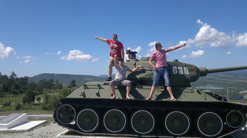 Četri tankisti un suns... Autors: bombongs Mani piedzīvojumi Krievijā.