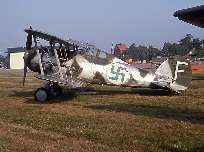 Labi tagad tuvāk mumsKā jau... Autors: LatvianGames Gloster Gladiator - Latvijas gaisa spēku labākā lidmašīna