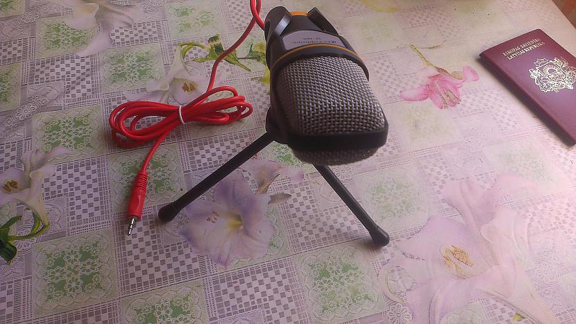 Tas ir mikrofons kopā ar... Autors: ceksterfilds Mans jaunais mikrofons!