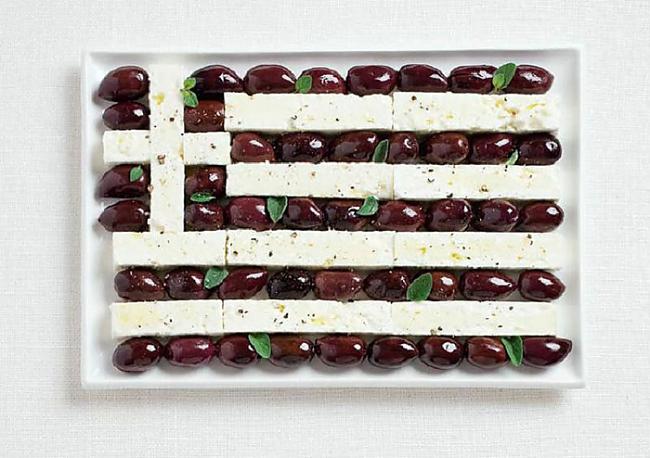 Grieķija  olīves un siers Feta Autors: Lords Lanselots Kā varētu izskatīties Latvijas karogs, veidots no ēdiena?