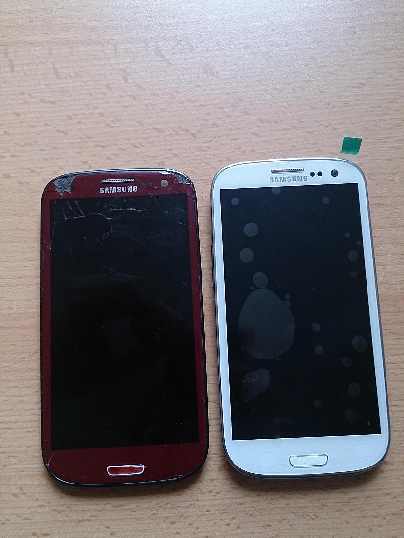 Liekam iekscaronā bateriju un... Autors: TheDjNovus Samsung galaxy S3, no sarkanā uz baltu