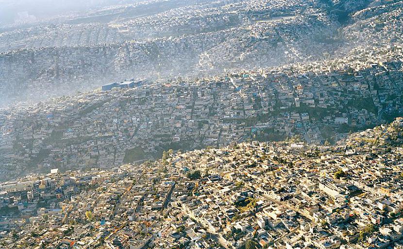 Meksikas pilsētas... Autors: Kapteinis Cerība Cilvēki lēnām iznīcina Zemi.