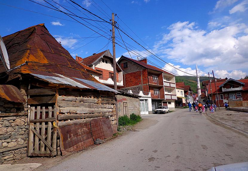 Turpinām ceļu augscaronup un... Autors: Pēteris Vēciņš Kosova 4. daļa: No Albāņu alpiem līdz  Šarplaņinas kalnu sniegotajām virsotnēm.