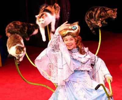 Krievijā ir teātris kur visi... Autors: PikaaaChuuu 15 fakti par kaķiem.