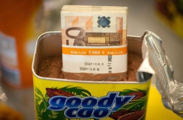 Kakao kastītēScaronīs idejas... Autors: mezatrollis Naudas slēpšana un cik labi pasargāta nauda tā ir?