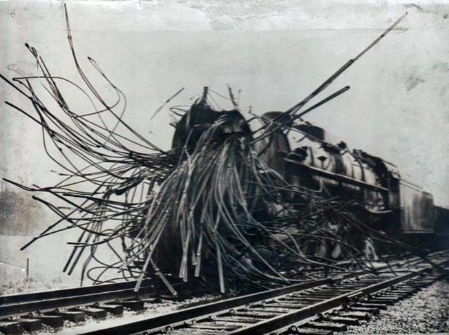 Tvaika vilciens pēc katla... Autors: Ļaļaka 25 biedējošas vēsturiskas fotogrāfijas