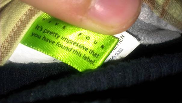Tas ir diezgan iespaidīgi ka... Autors: Mao Meow Dizaineru asprātības uz drēbju birkām!