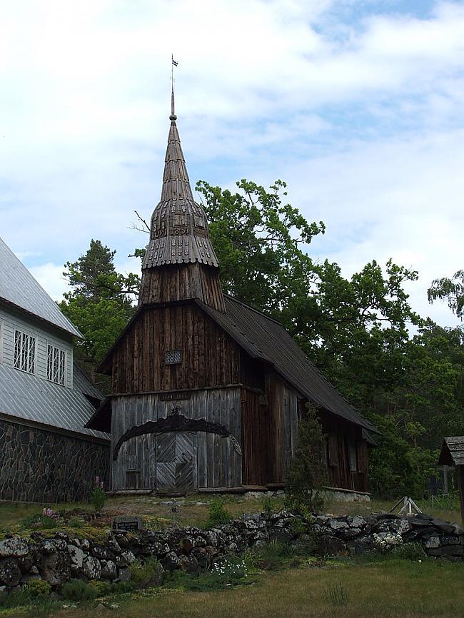 Roņu salas vecā baznīca  koka... Autors: Sulīgais Mandarīns Vai Roņu sala ir piederējusi Latvijai?