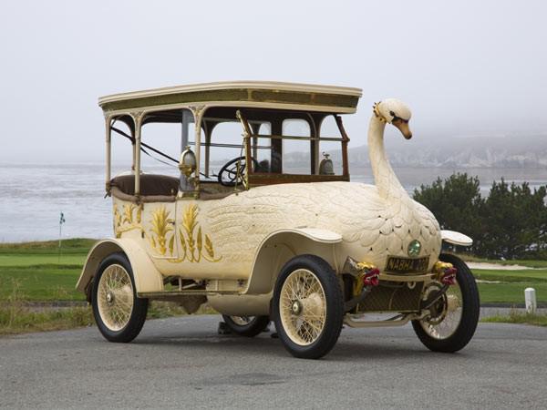 Broken Swan CarVai tev tik... Autors: Mestrs Pletenbergs 9 dīvainākie auto pasaulē.
