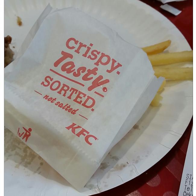 Kartupeļi frī KFC gaumē bija... Autors: ghost07 Šodien apmeklēju pirmo KFC ātrās ēdināšanas restorānu Rīgā - recenzija