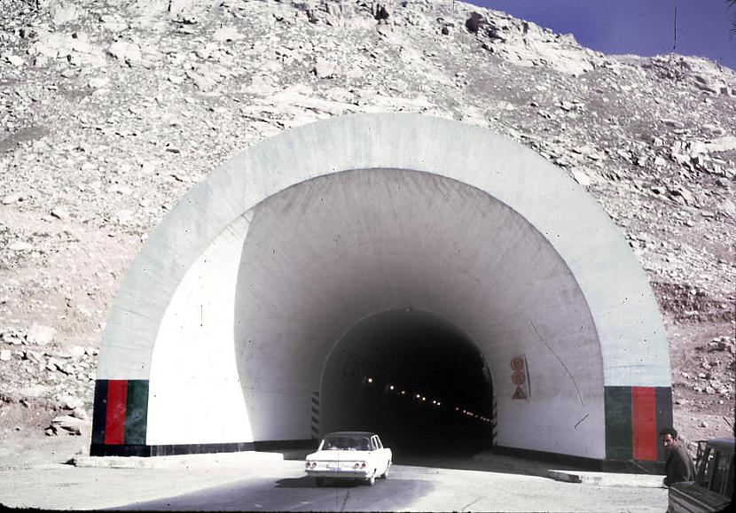 Salanga tunelis savieno valsts... Autors: Laitinen Afganistāna 20.gs. 60-tajos gados