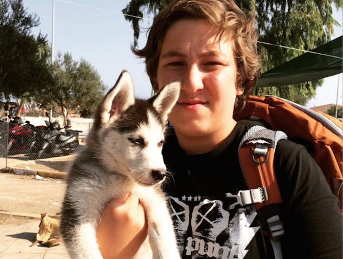 17 gadīgam Aslanam nācās bēgt... Autors: Lords Lanselots Puisis no Sīrijas kopā ar savu suni nogāja 500 km!!!!