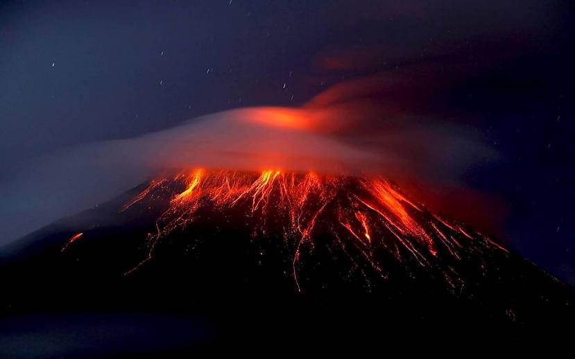 Parikutīns piesaista tūristus... Autors: Fosilija Parikutīns, vulkāns Meksikā