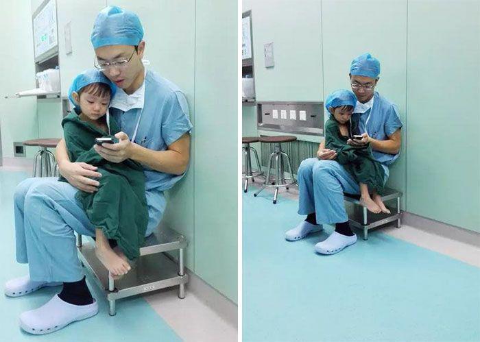 Foto uzņēma ķirurga galvenā... Autors: mezatrollis Meitene pirms operācijas raudāja, bet ķirurgs atrada iespēju, kā nomierināt viņu