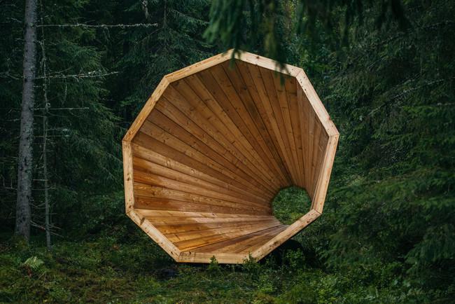  Autors: riekstkodis.lv Šīs maģiskās struktūras guļ Igaunijas mežos, netālu no Latvijas robežas