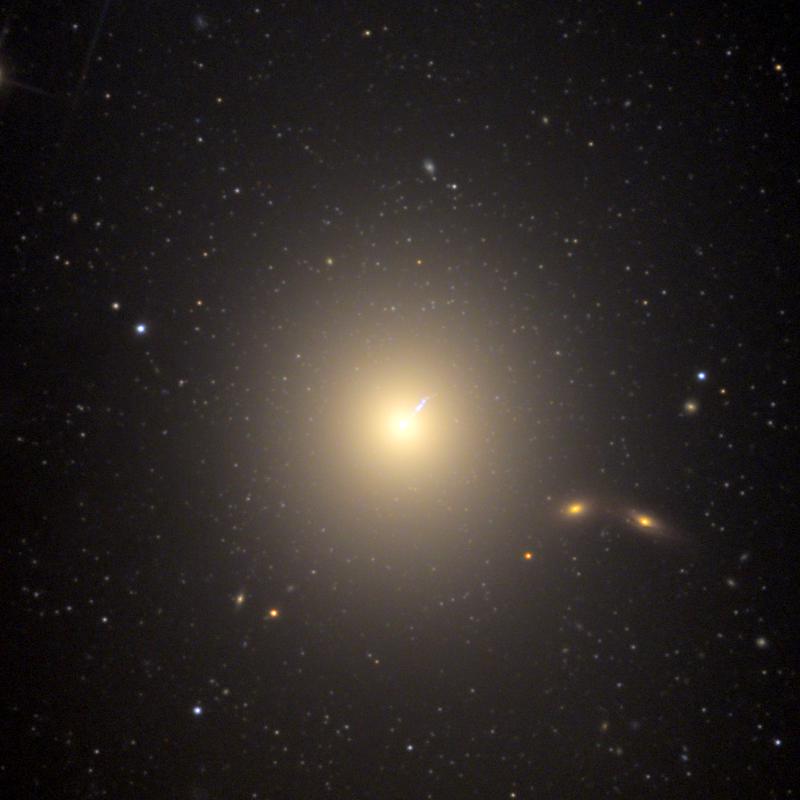 Masveida   galaktika   M87  ... Autors: Fosilija Gaismas gadu tālumā #2.