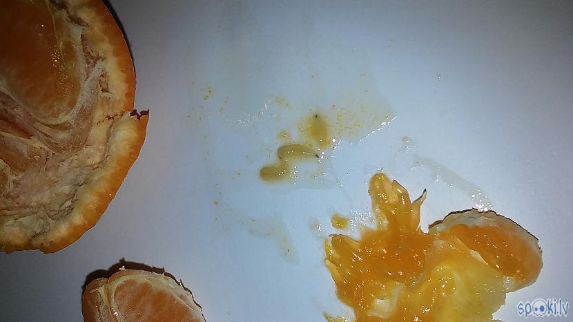 Atradu tikai 3 droscaronvien... Autors: Šķiedra Garšīgi mandarīni, tārpi arī?