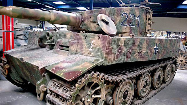 Tiger I Ausf Enbsp... Autors: DamnRiga Vācu tanki, kas pārdzīvojuši karu.