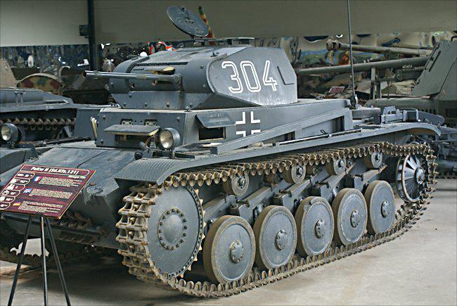 Panzer II tank PzKpfw II Ausf... Autors: DamnRiga Vācu tanki, kas pārdzīvojuši karu.